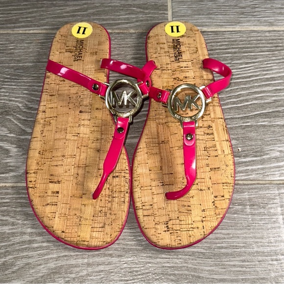 Michael Kors Jelly T-Strap Thong Sandal Flip-Flop Hot Pink Women’s Size 11 - Picture 2 of 8